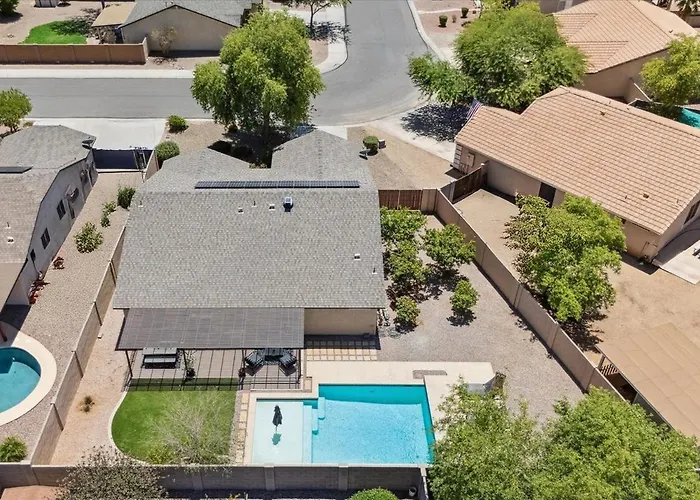 Peaceful Desert Oasis With Salt Pool, Hot Tub And Baja Deck * Magma