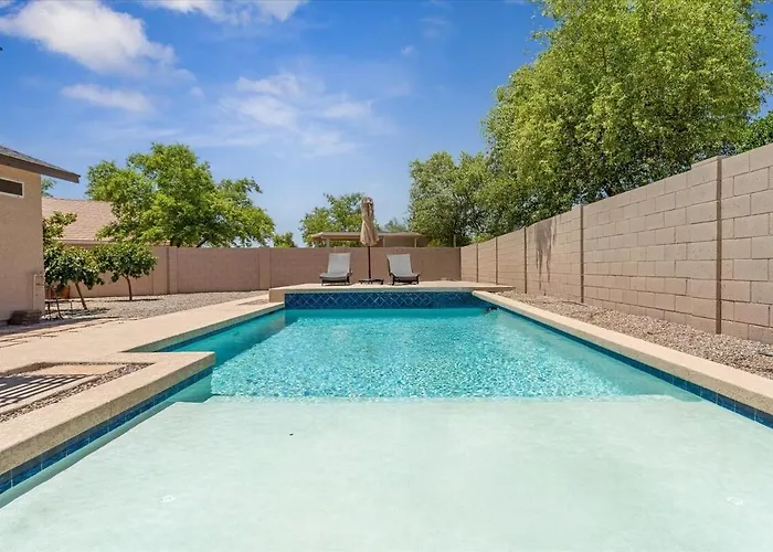 Holiday home Peaceful Desert Oasis With Salt Pool, Hot Tub And Baja Deck Magma